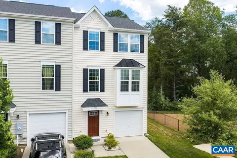 2115 Elm Tree Ct, Charlottesville, VA 22911