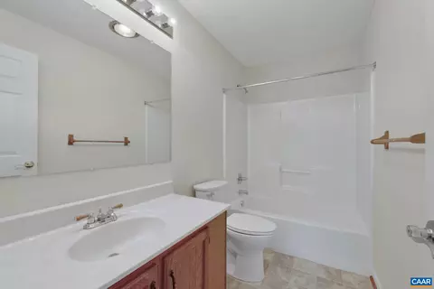 Bath - 22 Begum Rd, Palmyra, VA 22963 photo 3 of 3