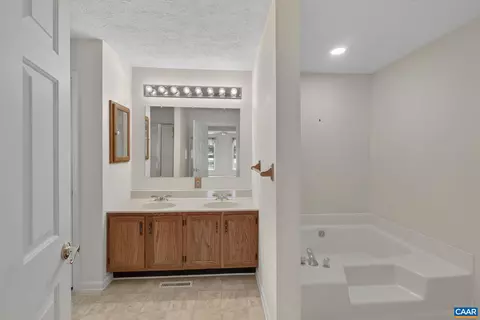 Bath - 22 Begum Rd, Palmyra, VA 22963 photo 1 of 3
