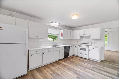 1316 E Main St E, Waynesboro, VA 22980 photo 6