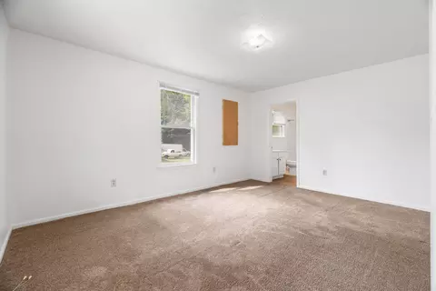 1316 E Main St E, Waynesboro, VA 22980 photo 14