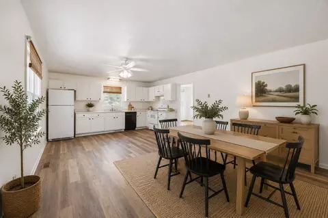 1316 E Main St E, Waynesboro, VA 22980 photo 3