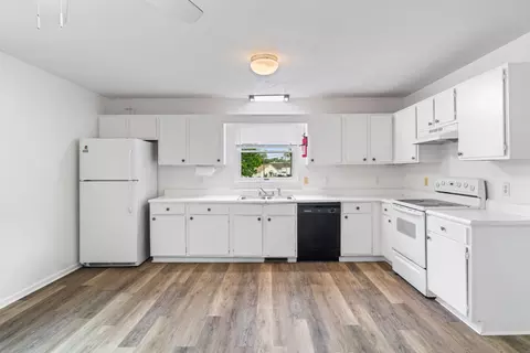 1316 E Main St E, Waynesboro, VA 22980 photo 5