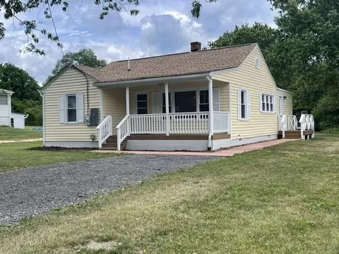336 W Railroad Ave W, Craigsville, VA 24430