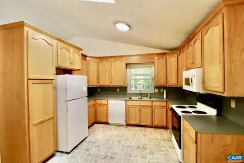 Kitchen - 3 Sioux Ct, Palmyra, VA 22963 photo 1 of 2