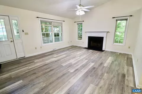 Living - 3 Sioux Ct, Palmyra, VA 22963 photo 2 of 4