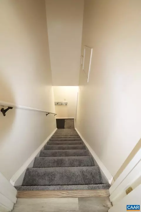 Entry Way - 3 Sioux Ct, Palmyra, VA 22963 photo 4 of 4