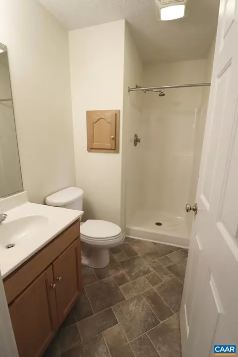 Bath - 3 Sioux Ct, Palmyra, VA 22963 photo 2 of 3