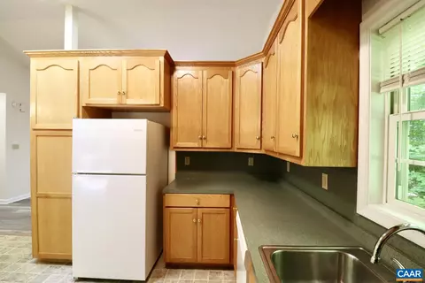 Kitchen - 3 Sioux Ct, Palmyra, VA 22963 photo 2 of 2