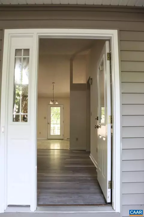 Entry Way - 3 Sioux Ct, Palmyra, VA 22963 photo 1 of 4