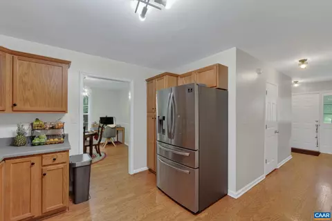 Entry Way - 17 Windy Way, Palmyra, VA 22963 photo 3 of 3