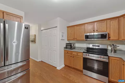 Kitchen - 17 Windy Way, Palmyra, VA 22963 photo 2 of 3