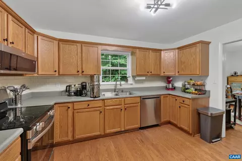 Kitchen - 17 Windy Way, Palmyra, VA 22963 photo 3 of 3