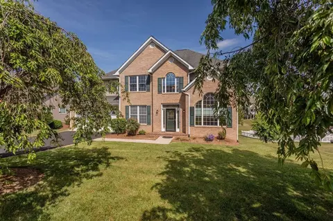15 Brookmere Ct, Staunton, VA 24401