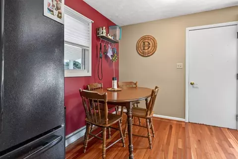 Dining - 180 Sunset Dr, Dayton, VA 22821 photo 1 of 1
