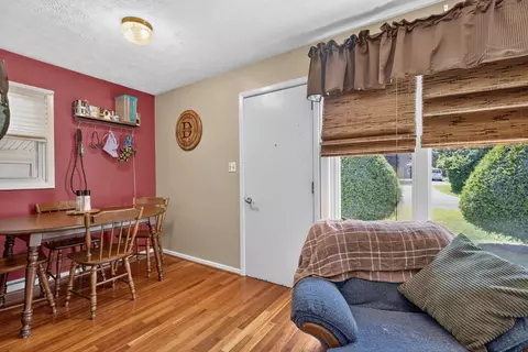 Entry Way - 180 Sunset Dr, Dayton, VA 22821 photo 1 of 6