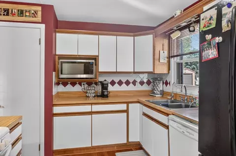 Kitchen - 180 Sunset Dr, Dayton, VA 22821 photo 2 of 6
