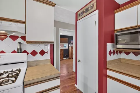Entry Way - 180 Sunset Dr, Dayton, VA 22821 photo 3 of 6