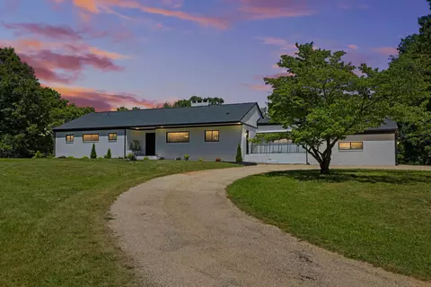 938 Ladd Rd, Waynesboro, VA 22980