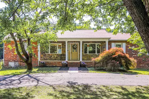 234 Montgomery Rd, Staunton, VA 24401