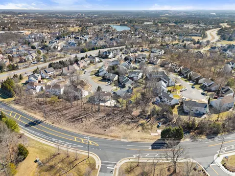 20576 Ashburn Rd, Ashburn, VA 20147 photo 4