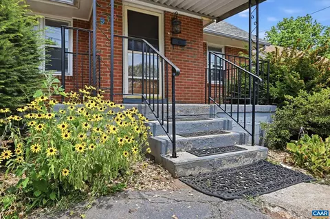913 Druid Ave, Charlottesville, VA 22902