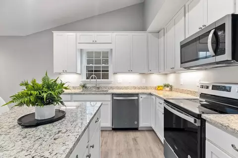 5 River Oak Dr, Staunton, VA 24401