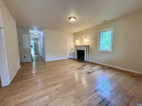 Living - 1924 E Main St E, Waynesboro, VA 22980 photo 2 of 4