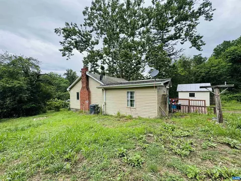 Exterior - 1924 E Main St E, Waynesboro, VA 22980 photo 17 of 21