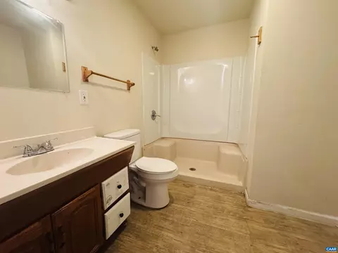 Bath - 1924 E Main St E, Waynesboro, VA 22980 photo 3 of 5