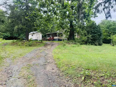 Exterior - 1924 E Main St E, Waynesboro, VA 22980 photo 13 of 21