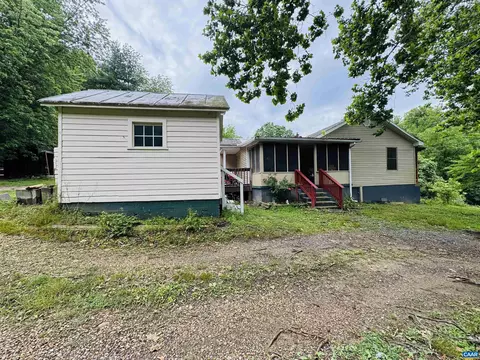 Exterior - 1924 E Main St E, Waynesboro, VA 22980 photo 5 of 21