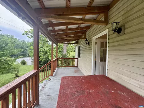 Exterior - 1924 E Main St E, Waynesboro, VA 22980 photo 11 of 21