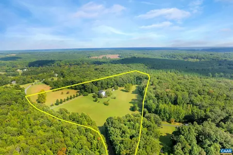 618 Rivanna Woods Dr, Fork Union, VA 23055