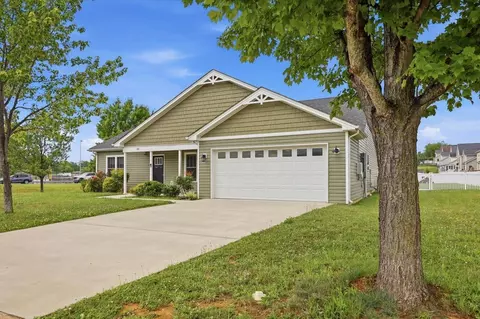 Exterior - 101 Evershire St, Waynesboro, VA 22980 photo 5 of 9