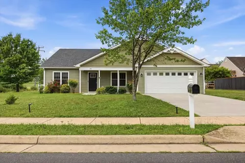 Exterior - 101 Evershire St, Waynesboro, VA 22980 photo 1 of 9