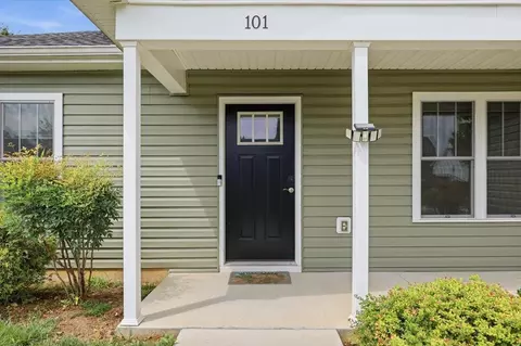Exterior - 101 Evershire St, Waynesboro, VA 22980 photo 4 of 9