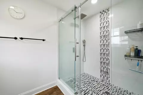 Bath - 101 Evershire St, Waynesboro, VA 22980 photo 1 of 2