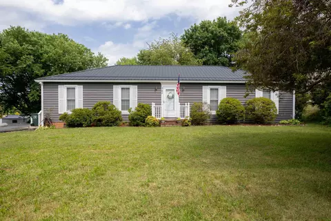740 Old Greenville Rd, Staunton, VA 24401