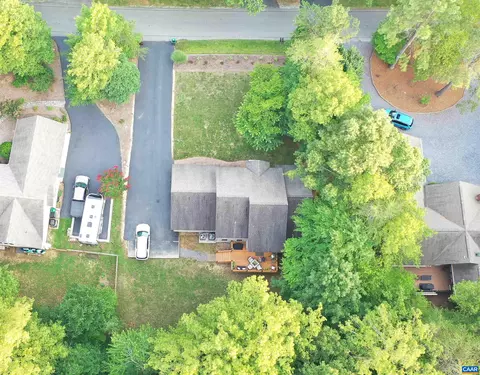 View/Area - 40 Brougham Rd, Palmyra, VA 22963 photo 2 of 3