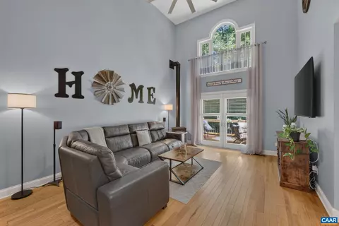 Living - 40 Brougham Rd, Palmyra, VA 22963 photo 1 of 1