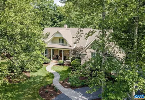 3059 Hyde Park Pl, Keswick, VA 22947