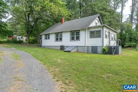1893 W River Rd, Scottsville, VA 24590