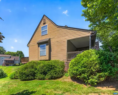 4733 Amber Ridge Ct, Charlottesville, VA 22901
