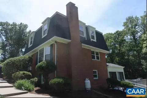 560 Stonefield Cir, Earlysville, VA 22936
