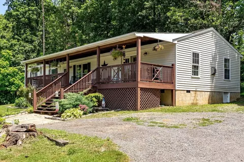 4695 E Side Hwy, Grottoes, VA 24441