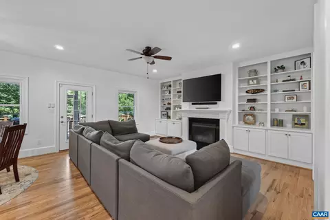 905 Williston Ct, Charlottesville, VA 22901 photo 9
