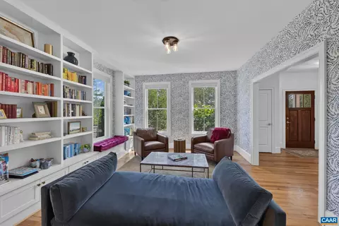 905 Williston Ct, Charlottesville, VA 22901 photo 3