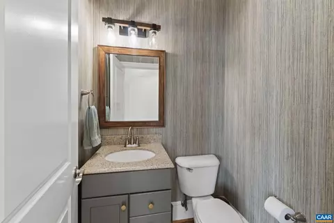 905 Williston Ct, Charlottesville, VA 22901 photo 16