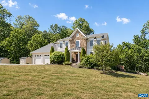 905 Williston Ct, Charlottesville, VA 22901 photo 2